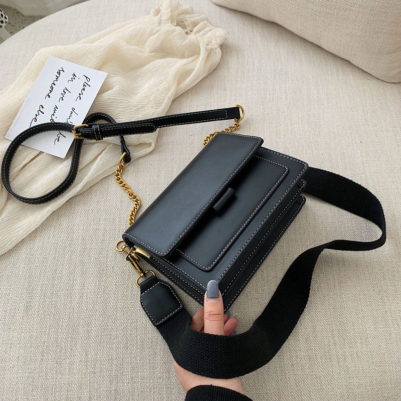 Chain messenger bag